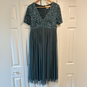 Formal midi maternity dress